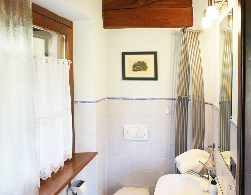Villa Erica Con Piscina Privata Sul Lago Di Como Colico Bagian luar foto