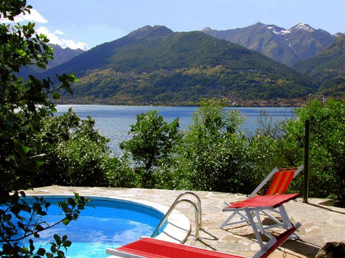 Villa Erica Con Piscina Privata Sul Lago Di Como Colico Bagian luar foto