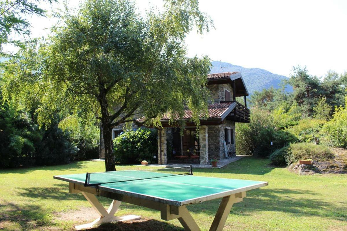 Villa Erica Con Piscina Privata Sul Lago Di Como Colico Bagian luar foto
