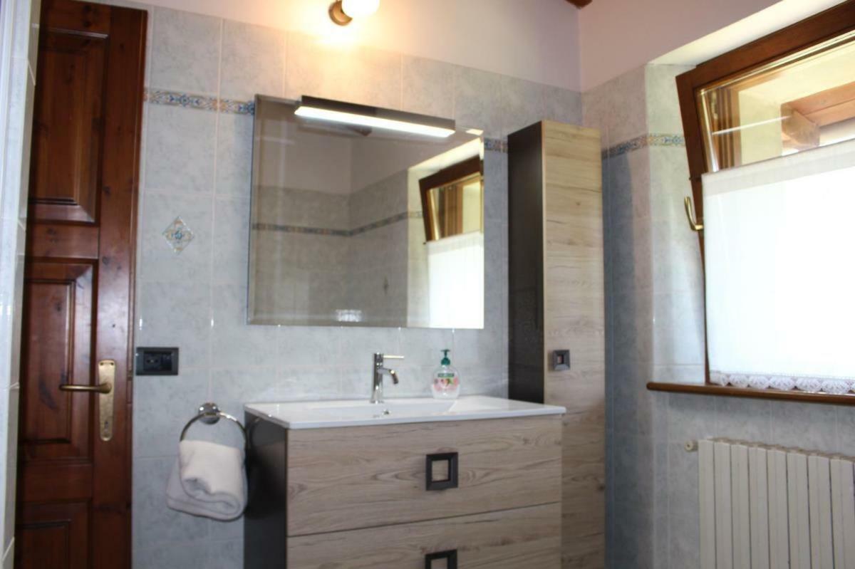 Villa Erica Con Piscina Privata Sul Lago Di Como Colico Bagian luar foto